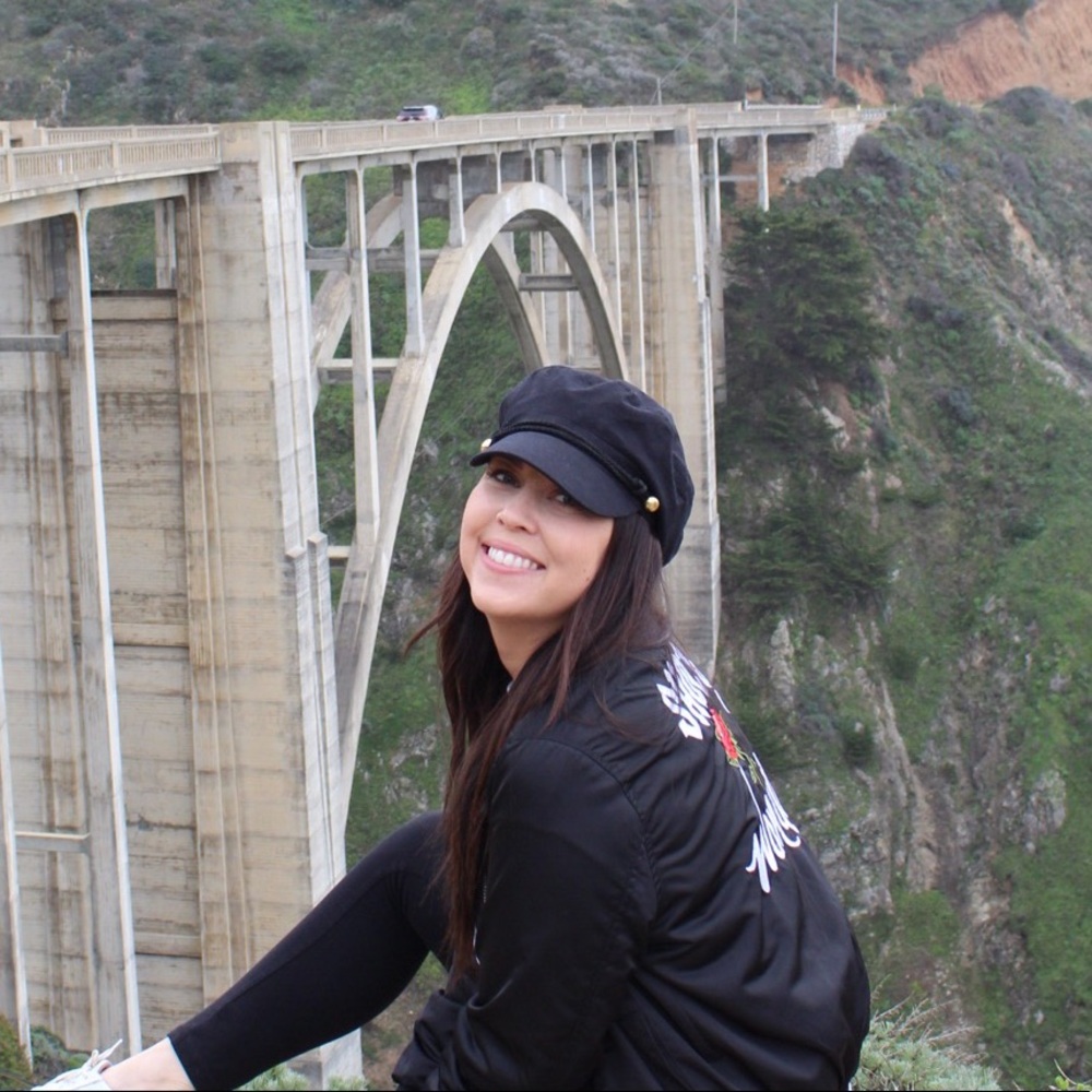 Meet your Posher, Monica